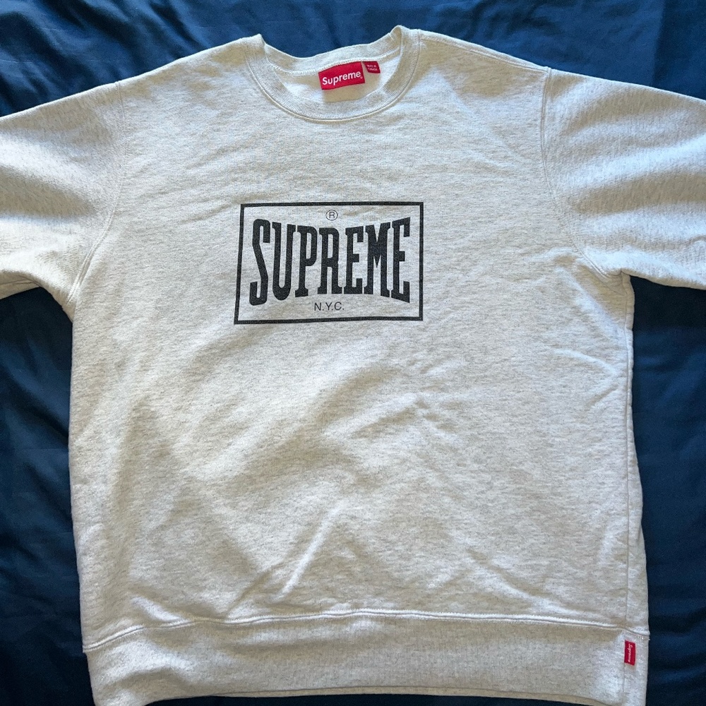 SUPREME CREW NECK SWEATER SZ MEDIUM MENS